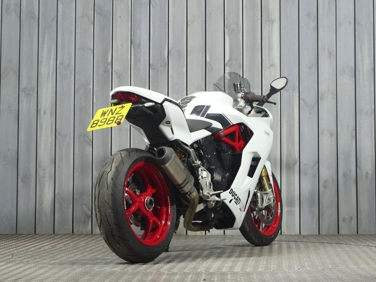 2017 17 DUCATI SUPERSPORT 950 S