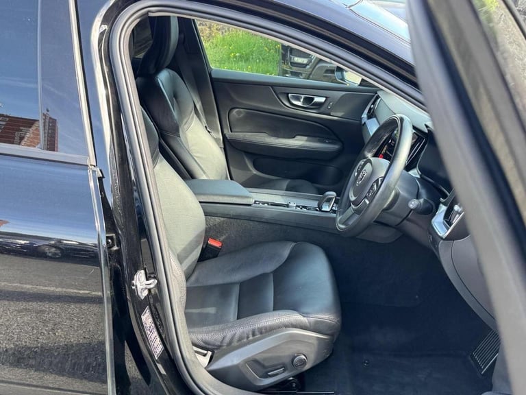 2021 Volvo V60 2.0 B3 MHEV Momentum Auto Euro 6 (s/s) 5dr ESTATE Petrol/Electric Hybrid Automatic