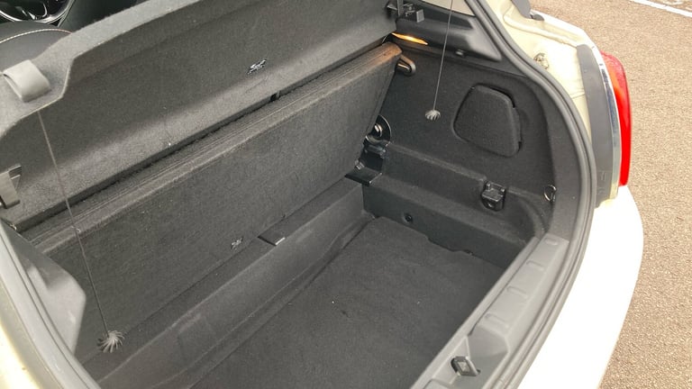 2016 MINI Hatch 1.5 Cooper 5dr Petrol Hatchback Hatchback Petrol Manual