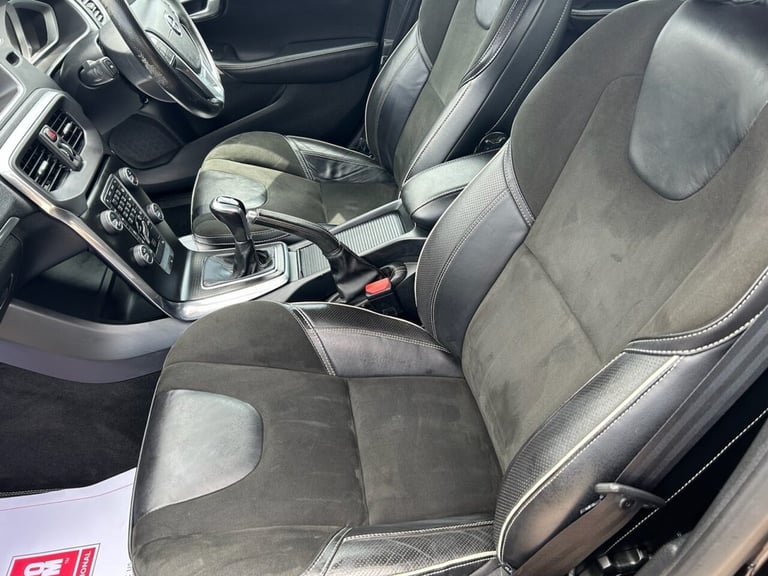 2017 Volvo V40 2.0 T2 R-Design Nav Plus Hatchback 5dr Petrol Manual Euro 6 (s/s) (122 ps) Hatchba...