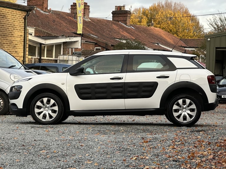 2015 Citroen C4 Cactus 1.6 Touch BlueHDI Diesel Manual 5 Door Hatchback White