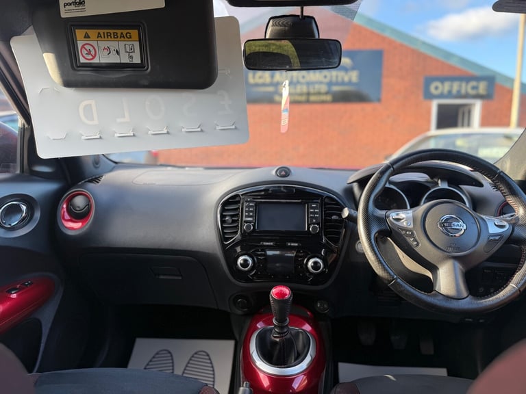 2017 Nissan Juke 1.2 DiG-T N-Connecta 5dr HATCHBACK Petrol Manual