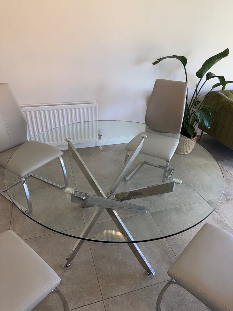 Table & 4 chairs