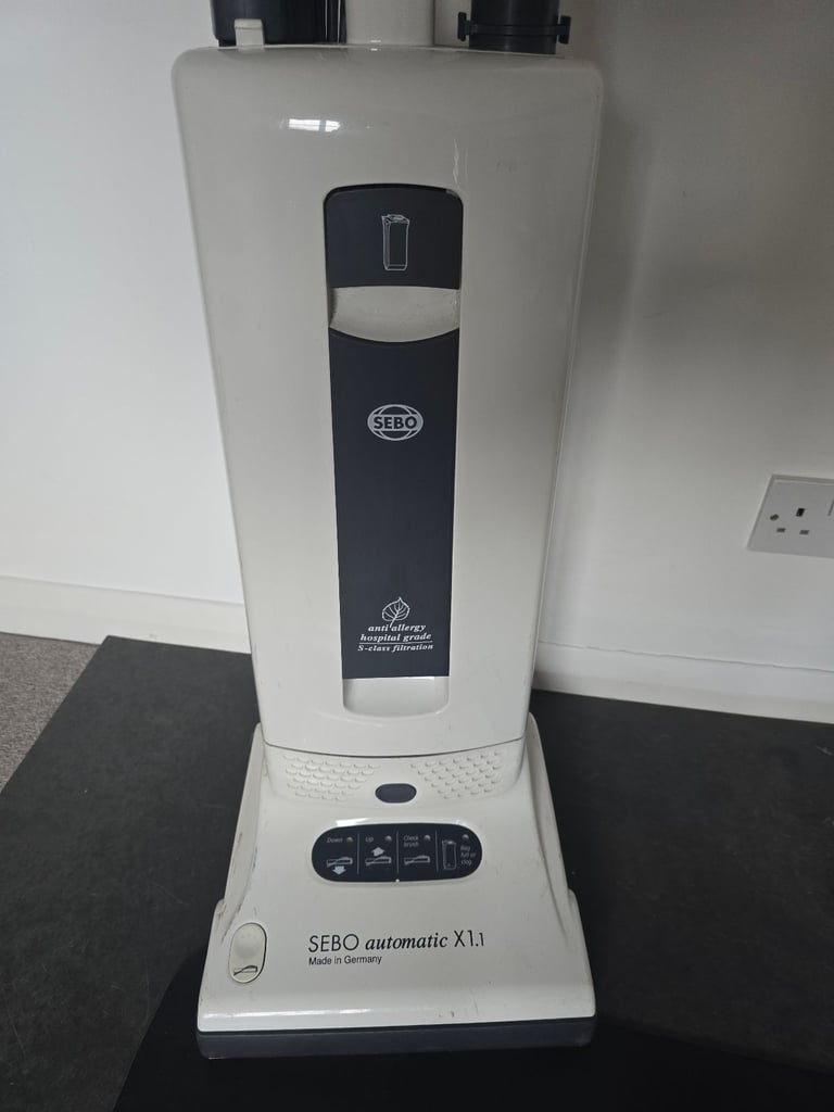 White Sebo Automatic X 1.1 Eco upright vacuum cleaner excellent working condition 