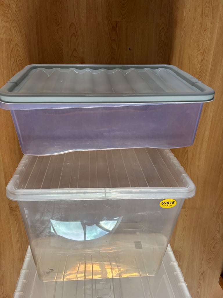 3 Tubs with Lids 70 x 61 x 47cm 160L, 59x46x39cm & 59x18x39cm box’s with Lids