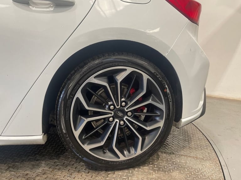 2019 Ford Focus 1.0T EcoBoost ST-Line X Hatchback 5dr Petrol Manual Euro 6 (s/s) (125 ps) Hatchba...