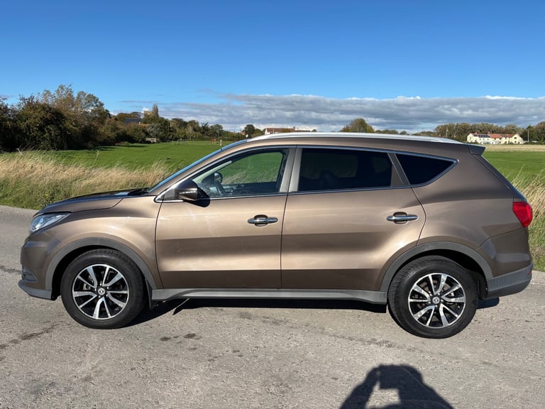 2022 DFSK Glory 580 Seven Seater Automatic Petrol   PETROL Automatic