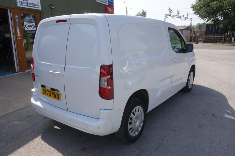 Vauxhall Combo 2300 1.5 Turbo D 100ps H1 Pro Van DIESEL MANUAL 2023/73