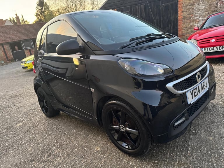 2014 SMART FORTWO COUPE GRANDSTYLE  mhd 2dr Softouch Auto Petrol  FSH