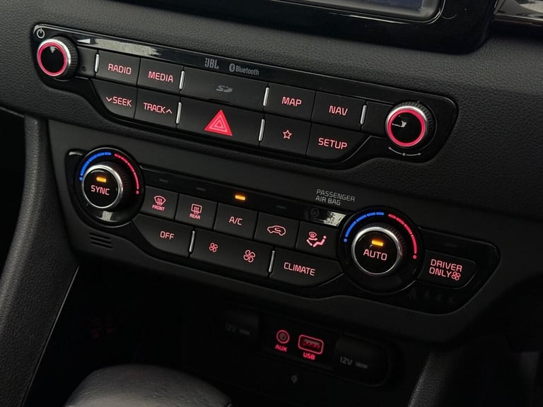 2018 Kia Niro 1.6 GDi 8.9kWh 3 DCT Euro 6 (s/s) 5dr ESTATE PETROL/ELECTRIC Automatic