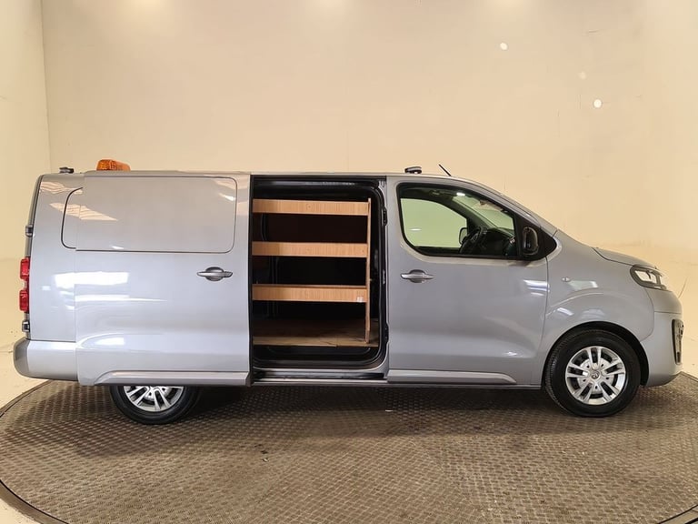 VAUXHALL VIVARO 2.0 TURBO D 3100 SPORTIVE P/V L2 H1 145 BHP LWB DIESEL