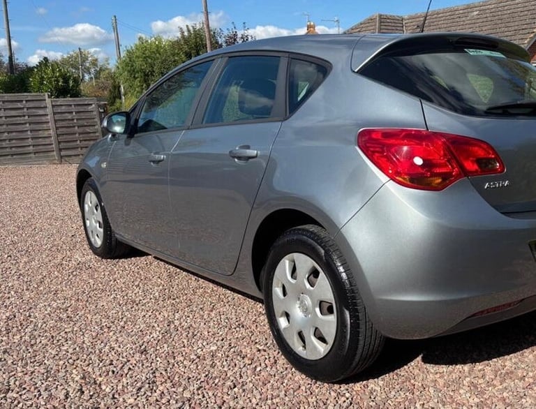 image for Vauxhall, ASTRA, Hatchback, 2011, Manual, 1598 (cc), 5 doors