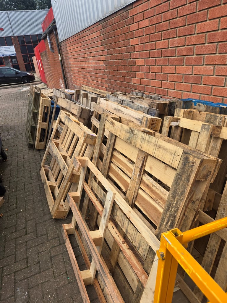 FREE PALLETS FOR COLLECTION