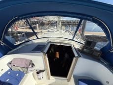Sailing Boat - Moody 333