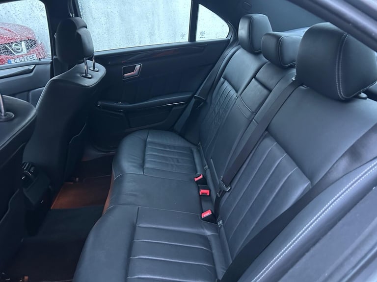 2013 Mercedes-Benz E Class E300 BlueTEC Hybrid SE 4dr 7G-Tronic SALOON DIESEL/ELECTRIC Automatic