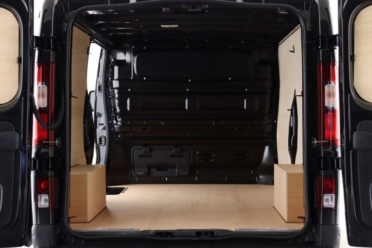 2025 Renault Trafic LL30 Blue dCi 130 Advance [Safety] Panel Van Diesel Manual
