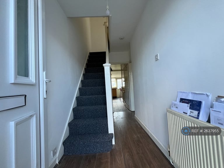 3 bedroom house in Poitiers Road, Coventry, CV3 (3 bed) (#2637955)