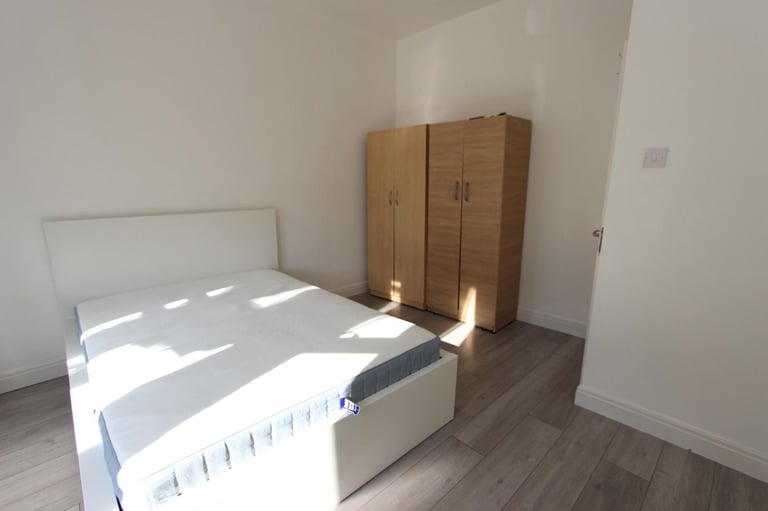 E6 Spacious GROUND FLOOR 1 bed flat with PRIVATE GARDEN. AVAILABLE NOW. Ideal for EAST HAM