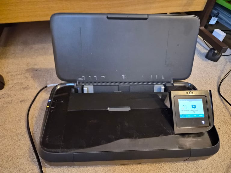 Mobile printer HP Officejet 250 (combined printer and scanner)