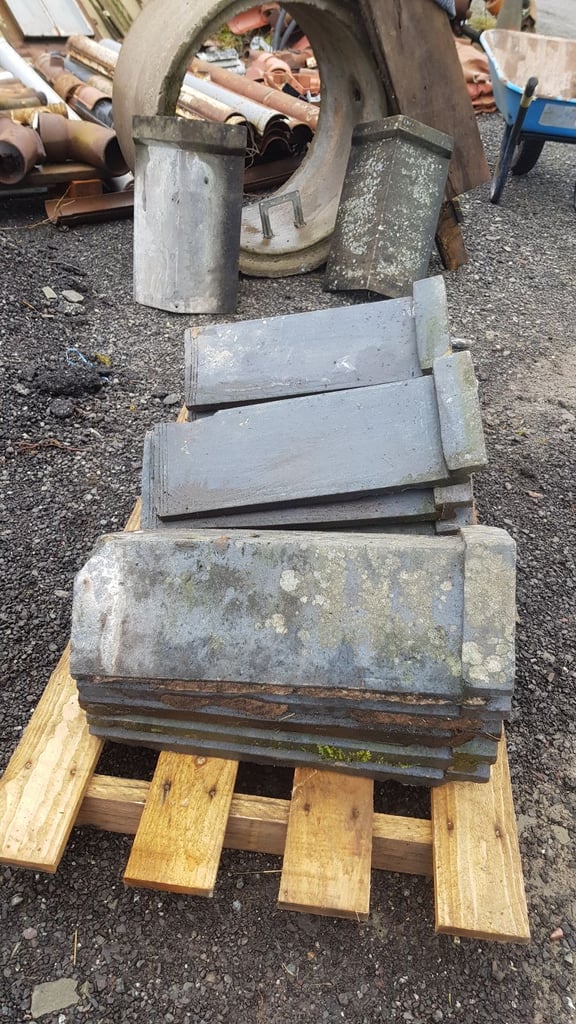 Black Clay Reclaimed Clay Ridge Tiles