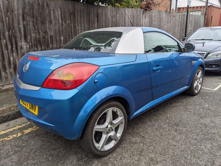Vauxhall, TIGRA, Convertible, 2007, Manual, 1364 (cc),2 doors - Image 4