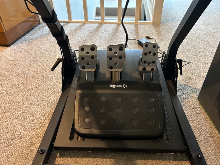 Logitech G920 Driving Force Racing Wheel & Pedals with GT Omega wheel stand