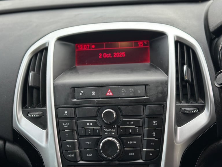 2015 Vauxhall Astra 1.6i SRi Euro 6 5dr HATCHBACK Petrol Manual