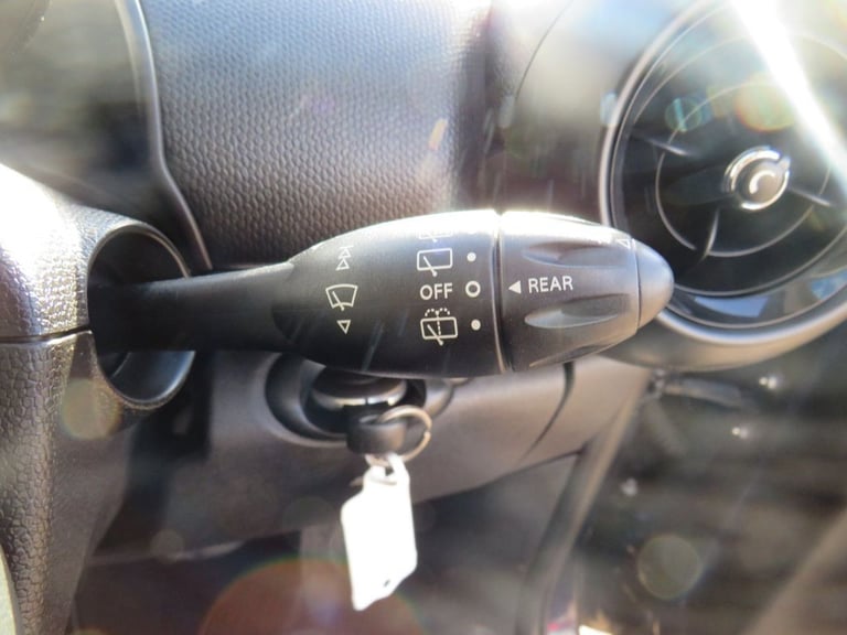 2015 MINI Countryman 1.6 Cooper 5dr Auto HATCHBACK PETROL Automatic