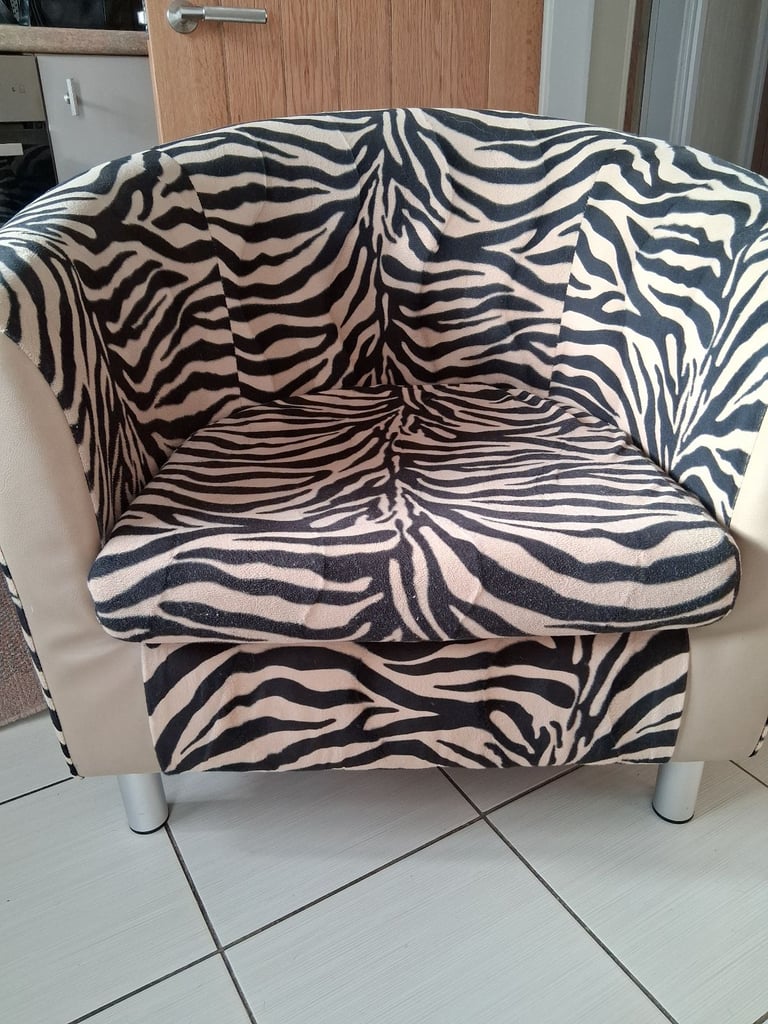 image for Animal print tub chair 