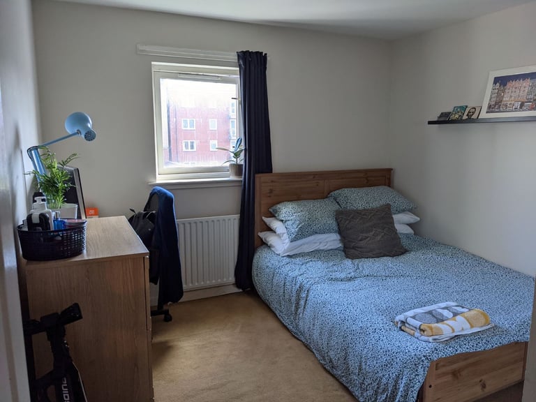 2 bed flat on Apsley Street, Partick