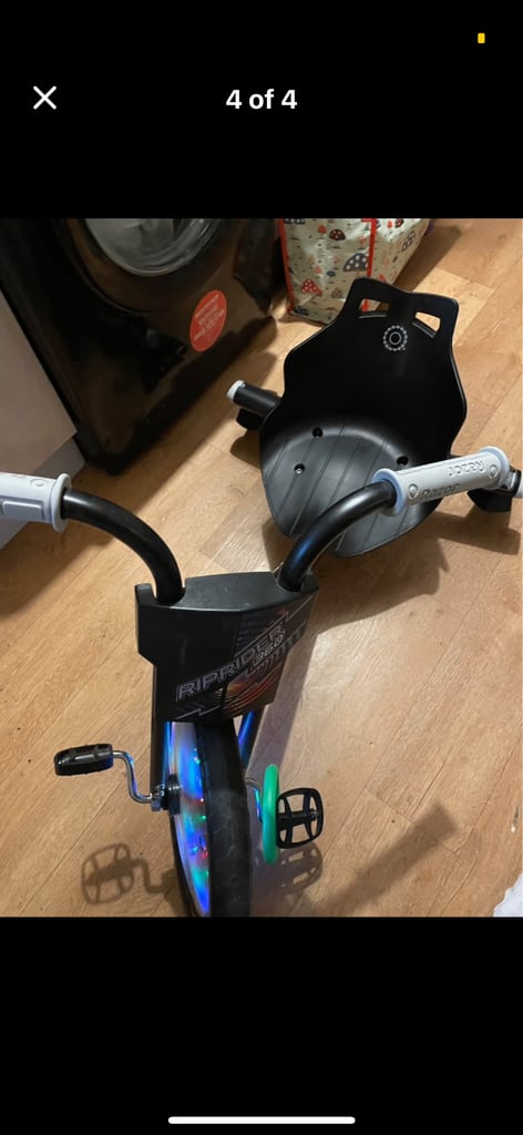 image for Razor Riptide 360 Drifter trike 