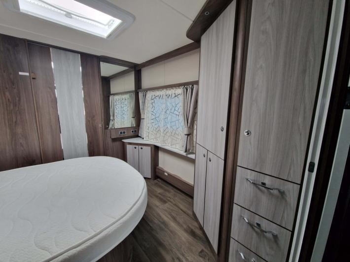 2022 Coachman Lusso II Used Caravan