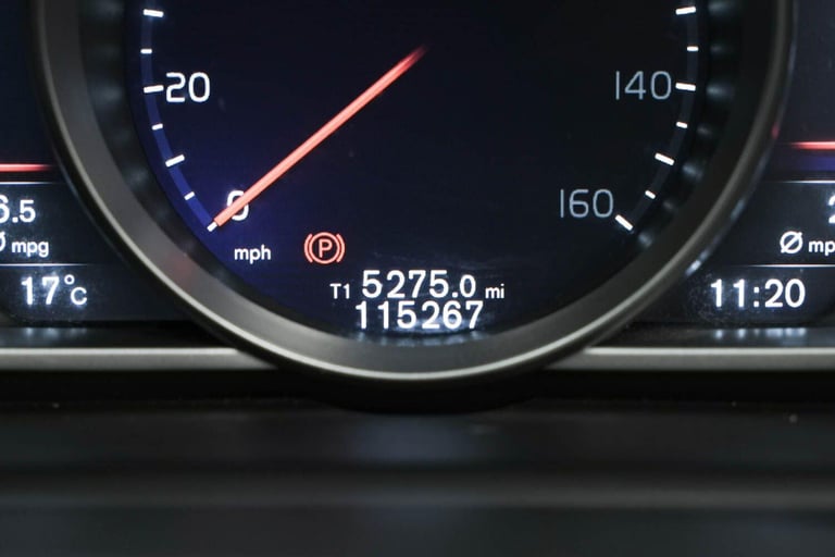  Volvo V40 2.0 D2 R-Design Nav Plus Euro 6 (s/s) 5dr Diesel Manual