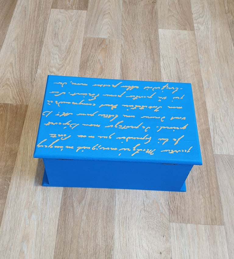 Jewellery Presentation Box French Script Handpainted
