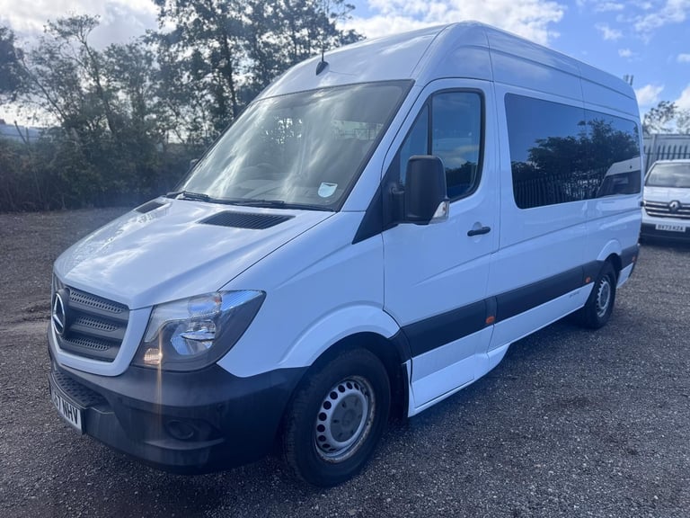 image for Mercedes Sprinter 314 MWB 13 Seat Minibus. Aircon. Auto. FSH. Reverse Cam. 