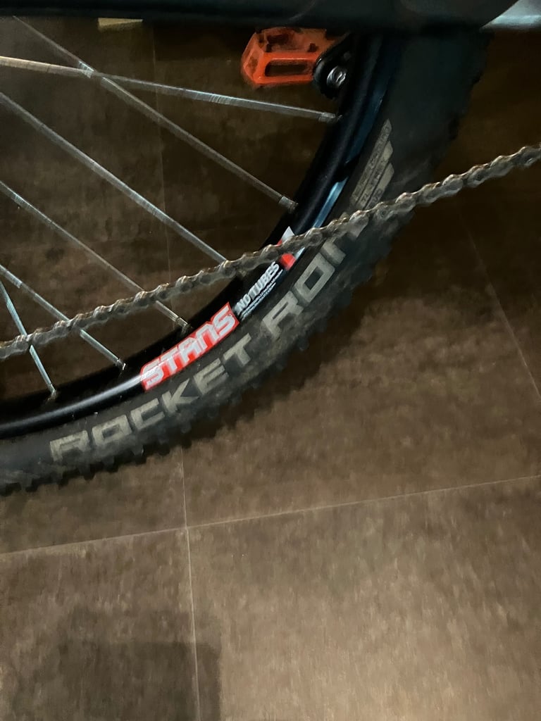 Mountain bike - carbon frame 