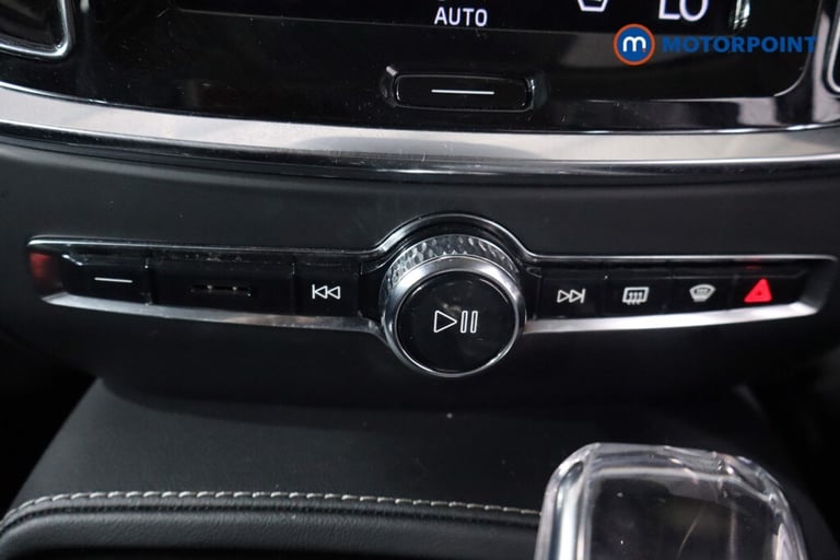 2021 Volvo V60 2.0 T6 Recharge PHEV Inscription 5dr AWD Auto ESTATE PETROL/ELECTRIC Automatic