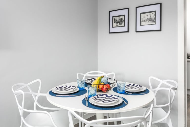ATTENTION CONTRACTORS & FAMILIES - short term let / accommodation ***2 mins from train station ***