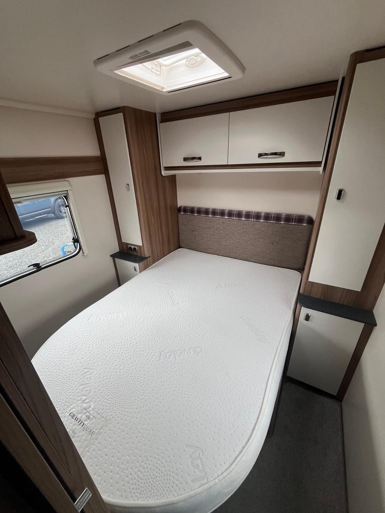 Swift Sprite major 4 eb 4 berth fixed island bed 2020