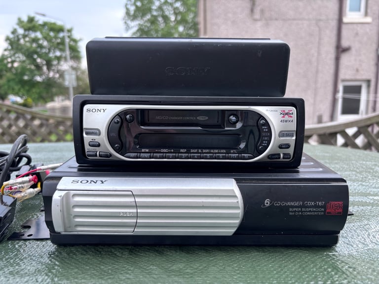 Sony Car Stereo Radio Cassette player & 6 Disc CD Changer