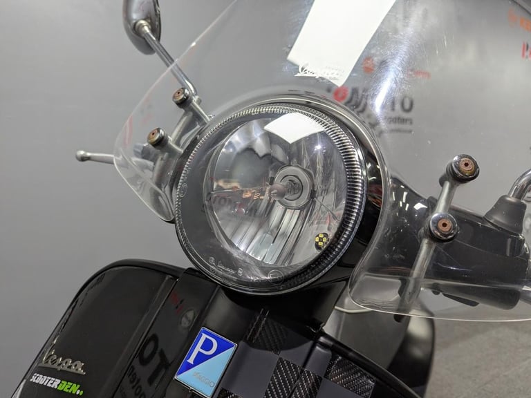 2012 (62) Piaggio Vespa GTS 125 in black