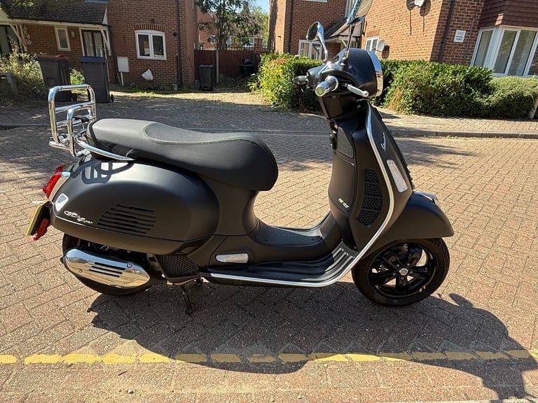2024 Vespa GTS 125 Supertech - 74 Plate - 190 miles from new