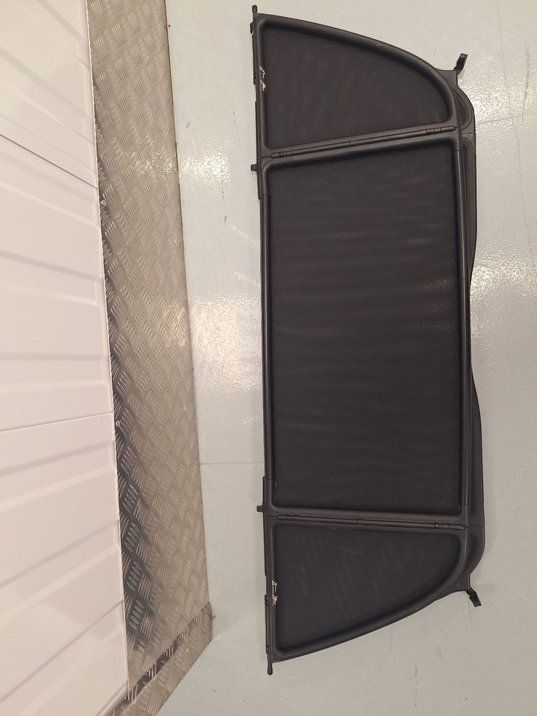 BMW 3 Convertible (E46) front windscreen