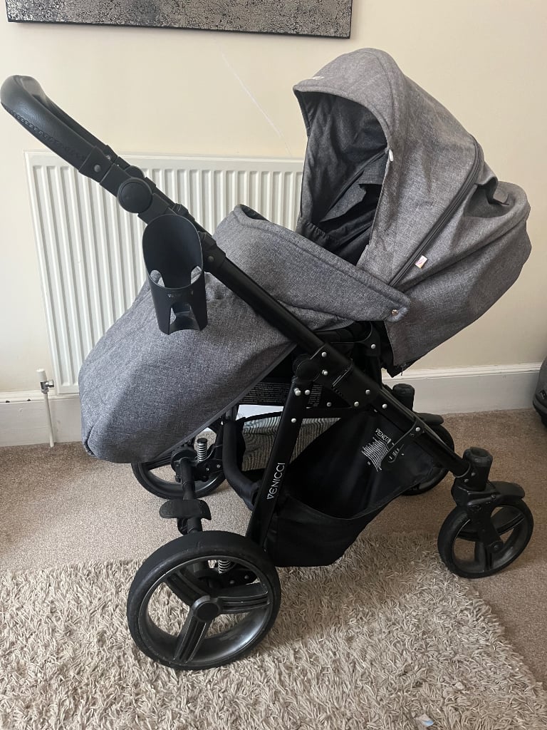 Venicci 3in 1 travel system