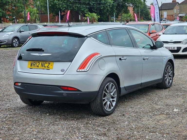 2012 Chrysler Delta 1.4 M-Air SR Euro 5 (s/s) 5dr HATCHBACK Petrol Manual