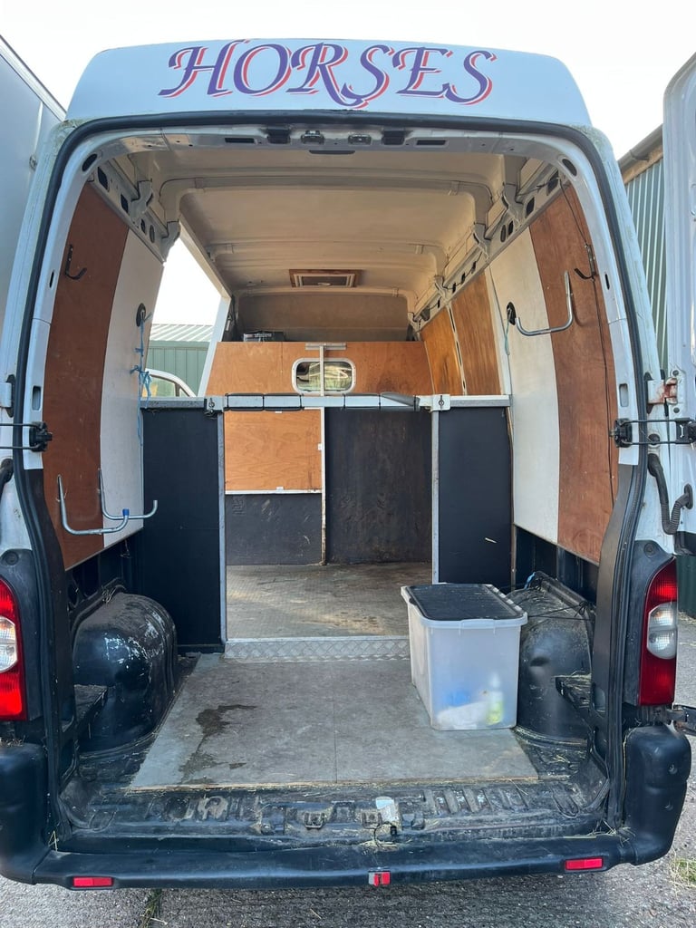 **REDUCED FOR QUICKER SALE** Renault Master 2009 3.5T Horsebox 
