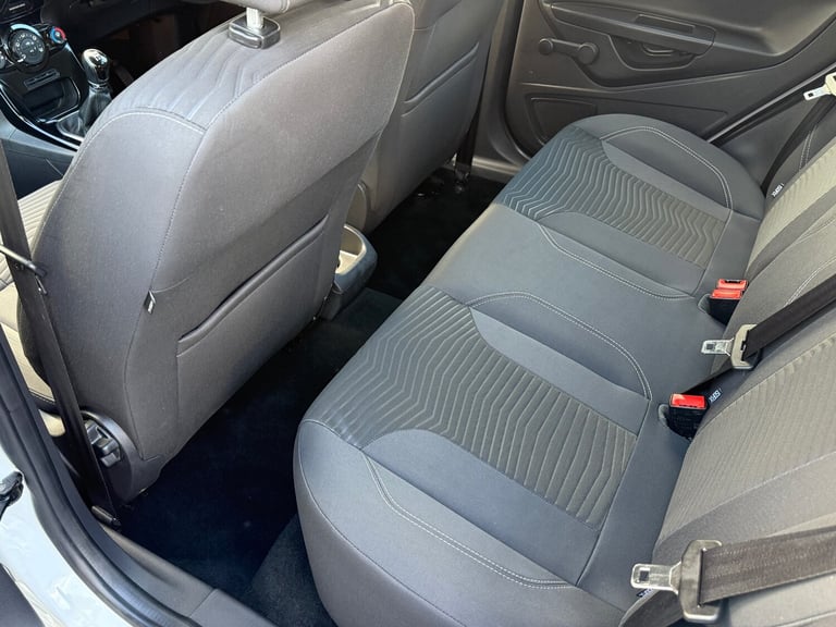 2013 Ford Fiesta 1.25 82 Zetec 5dr HATCHBACK Petrol Manual