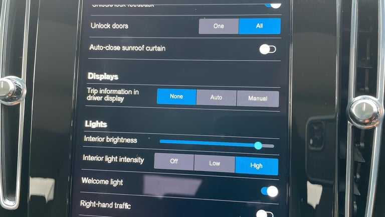 2024 Volvo XC40 Ultra B3 Mild hybrid ESTATE Petrol/Electric Hybrid Automatic