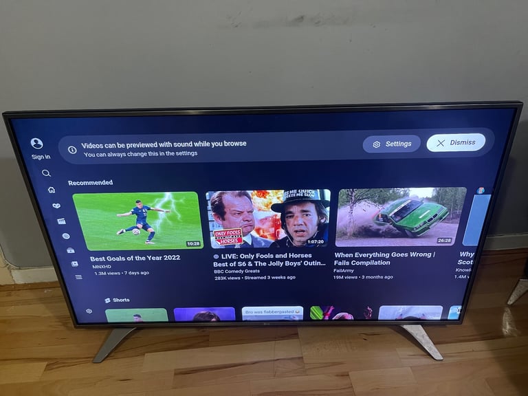 49 inches LG smart 4k tv with remote in perfect working condition