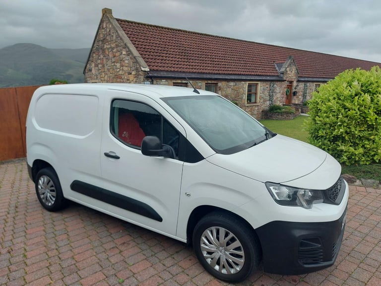 image for PEUGEOT PARTNER 1.5 BlueHDi 1000 Professional 2020